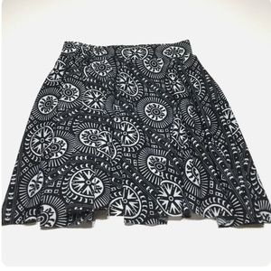 BNWT ! True Rock Black/White Skirt Size S